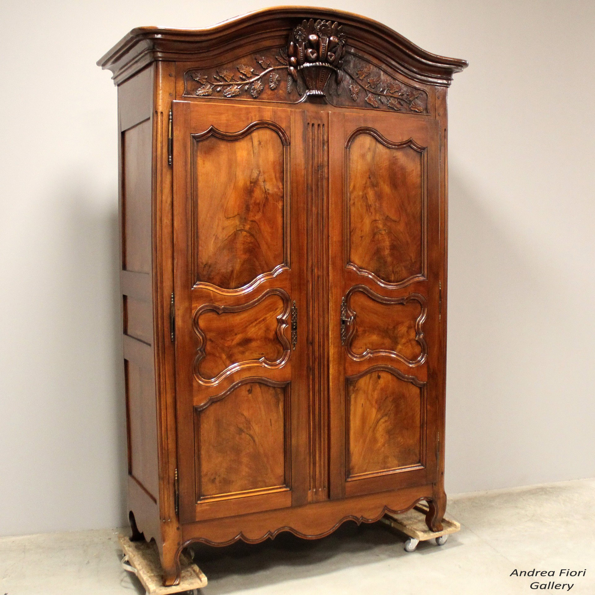 Antico Armadio Credenza Luigi XV in noce e ciliegio - epoca 700